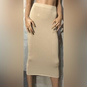 Hera Collection Elegant Cream Skirt Size S
